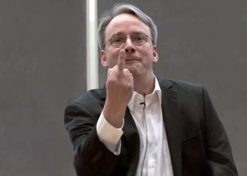 Tvorac Linuxa otpušta programere povezane s Rusijom — RT World News