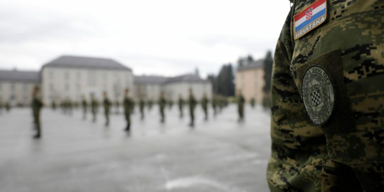 U vojarni u Dugom Selu pronađeno tijelo vojnika