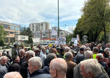 UMIROVLJENICI NE ODUSTAJU ‘Tražimo da se jednokratna pomoć isplati do kraja listopada’