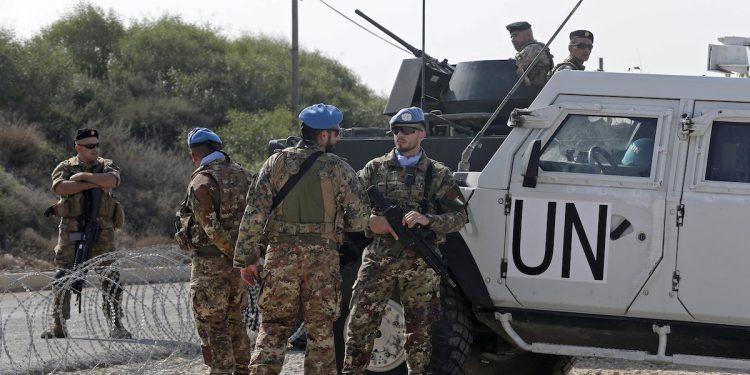 UN-ovi mirovnjaci optužili Izrael da ih je gađao zabranjenom kemikalijom i ozlijedio 15