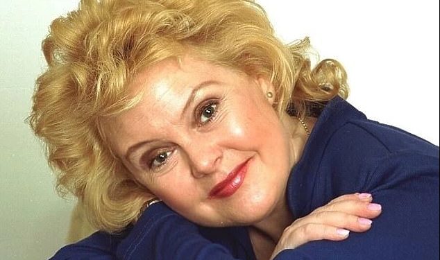 Umrla zvijezda Coronation Streeta Cheryl Murray: Glumica koja je glumila najbolju prijateljicu Gail Platt umrla u 71. godini