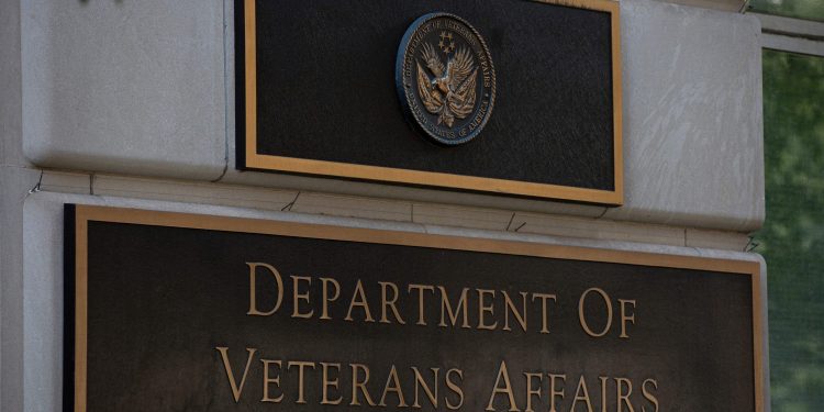 VA je vratila novac stotinama otpuštenih zaposlenika, tvrdi izvješće, jer agencija kaže da će ‘osigurati’ da se loši glumci ne mogu vratiti