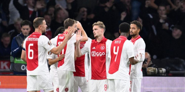 Vatreni i ekipa nakon moćne pobjede obasipani hvalospjevima: ‘Oprali su parket s njima‘