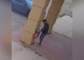 Videozapis pojedinca demokratske orijentacije na glasačkoj kutiji u Montani izaziva zabrinutost izbornog administratora zbog ‘petljanja’