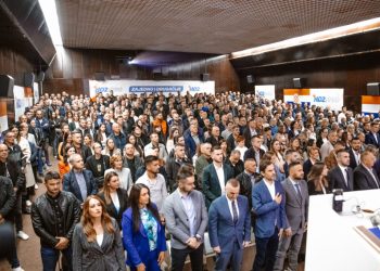 Više od 500 Livnjaka na završnom skupu HDZ-a 1990