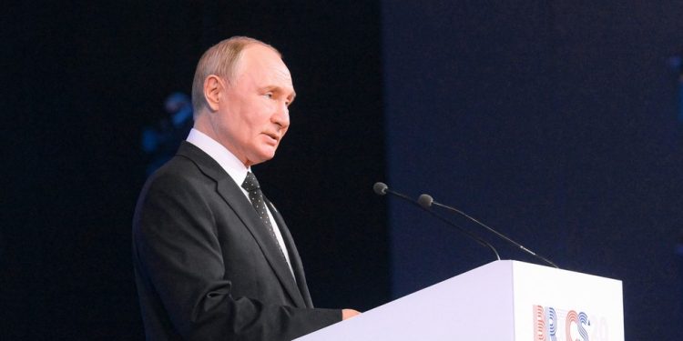 Vjerovanje Zapada da može poraziti Rusiju ‘obična je iluzija’ – Putin — RT Rusija i bivši Sovjetski Savez