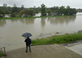 Vodostaj Save i dalje raste, na snazi izvanredno stanje: ‘Očekujemo da će se voda brzo povući’