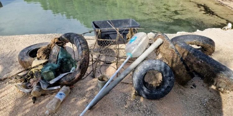 Volonteri iz Hrvatske, Slovenije i Njemačke temeljito očistili plažu i podmorje