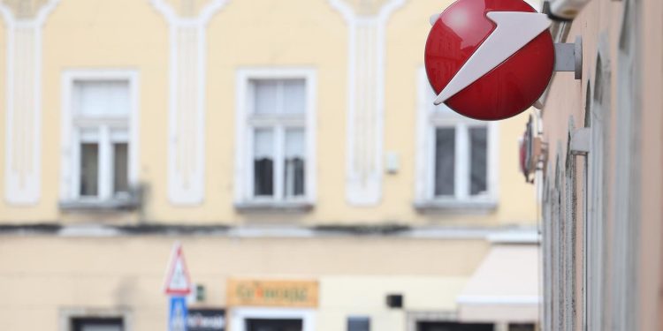 Zagrebačka banka poslala obavijest svojim korisnicima, evo što se mijenja od 8. siječnja