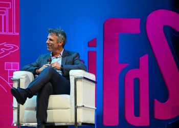 Zola na Festivalu sporta: “Ja, Maradona, Cagliari, London”