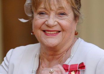 Zvijezda EastEndersa ostavila je OGROMNU svotu novca u oporuci nakon smrti prošle godine u dobi od 89 godina