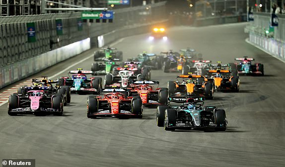 Formula One F1 - Las Vegas Grand Prix - Las Vegas Strip Circuit, Las Vegas, Nevada, United States - November 23, 2024 Mercedes' George Russell, Ferrari's Carlos Sainz Jr., Alpine's Pierre Gasly and drivers in action at the start of race REUTERS/Mike Blake