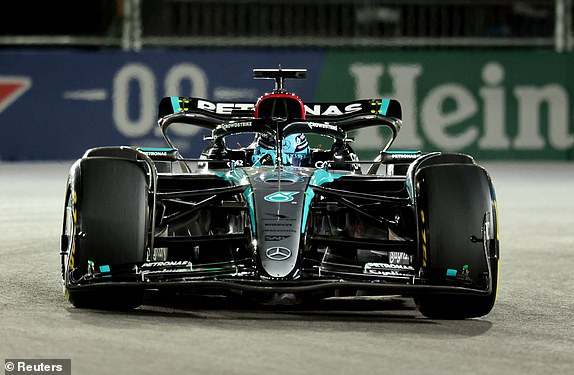 Formula One F1 - Las Vegas Grand Prix - Las Vegas Strip Circuit, Las Vegas, Nevada, United States - November 23, 2024 Mercedes' George Russell in action during the race REUTERS/Mike Blake