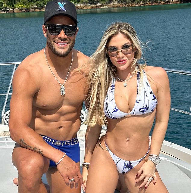 Bivši brazilski napadač Hulk organizirao je vjersku ceremoniju vjenčanja dok se priprema oženiti nećakinjom svoje bivše žene