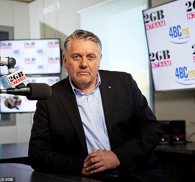 Radio voditelj WSFM-a, najpoznatiji kao Ružni Phil, prvi put u dva desetljeća svrgnuo je Raya Hadleya iz 2GB-a s prvog mjesta