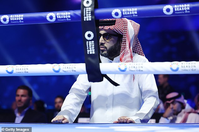 Turki Alalshikh (na slici gore) otkrio je da je njihov grudge match okvirno zakazan za svibanj
