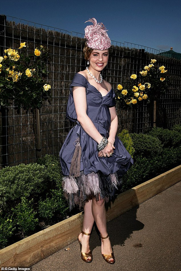 Melissa George's 2007 outfit may have been a poor choice for the actress