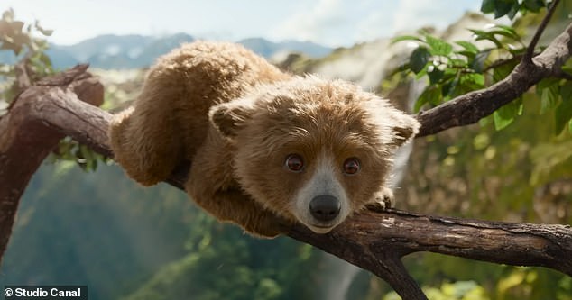 Međutim, ovaj film, poput prva dva, uglađena mješavina snimanja pokreta, CGI-ja i akcije uživo, sadrži obilje užitaka