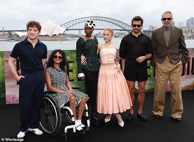 Insajder je istaknuo činjenicu da Grande i Slater i dalje žele izbjeći štetan utjecaj na uspjeh filma (na slici sa svojim glumcima u Sydneyu)