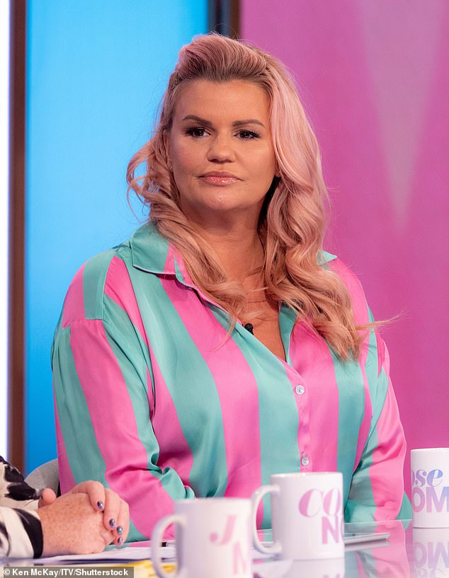 Bivša zvijezda Atomic Kitten (44) otišla je u kliniku Oxford Natural Clinic kako bi nadopunila svoj filer za usne