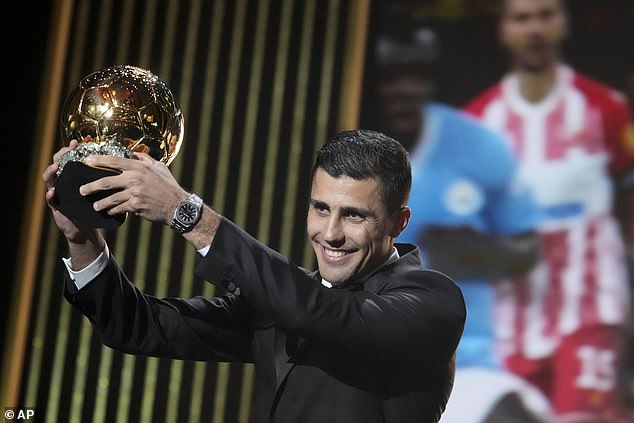 Rodri je prošlog mjeseca postao prvi defenzivni vezni igrač koji je osvojio Ballon d'Or nakon fantastične sezone za Manchester City i Španjolsku