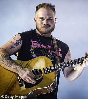 Portnoy je objavio 'Country Diddy' na BFF-ovom YouTube kanalu u nedjelju navečer; Zach se viđa u lipnju