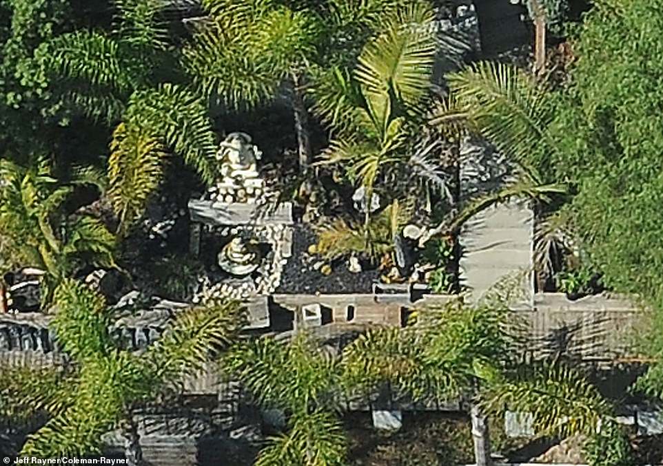 Leov vrt za zen meditaciju ima hinduistički kip