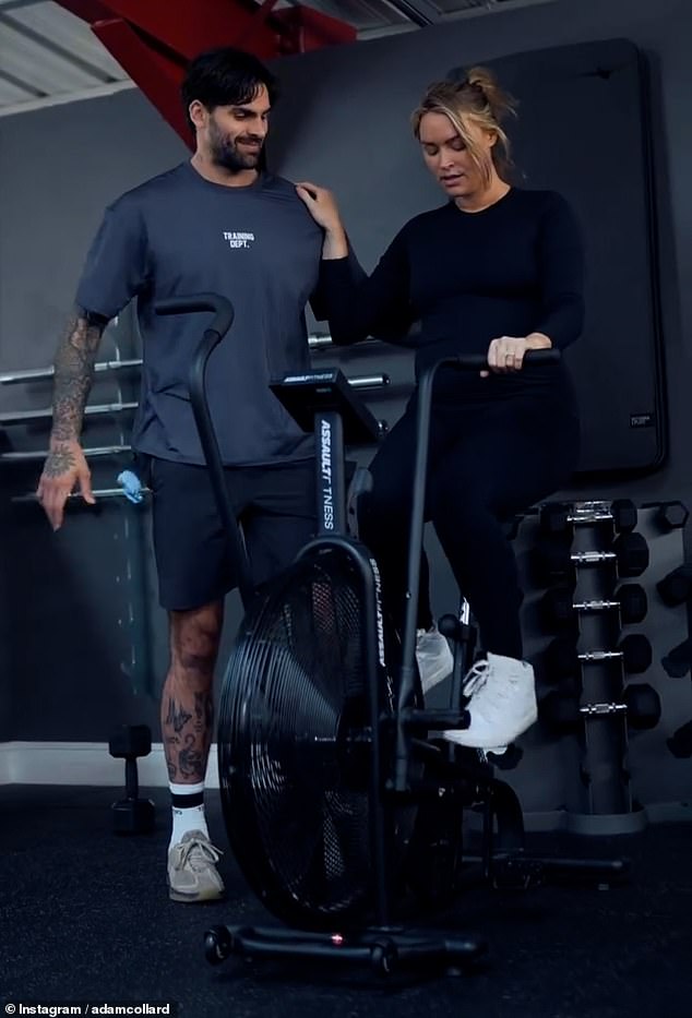 Woods je zaokružila svoj trening na jednom od sobnih bicikala dok je Collard promatrao