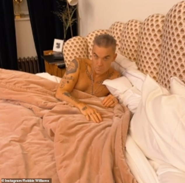 Robbie Williams je prošle godine tvrdio da mu se kosa prorijedi i da je izgubio seksualni nagon zbog 'manopauze'