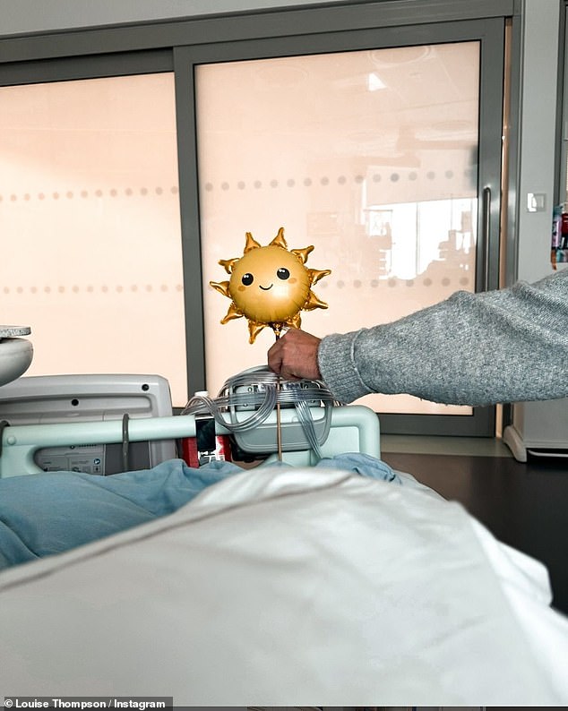 Ryan je tijekom epizode objasnio kako je odveo svoju partnericu na hitnu medicinsku pomoć kad je osjetila bolove u trbuhu