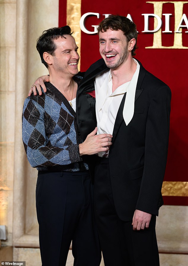 Andrew Scott ponovno se udružio sa svojim kolegom iz All Of Us Strangers Paulom Mescalom dok ga je podržavao na svjetskoj premijeri Gladijatora II na Leicester Squareu u Londonu u srijedu navečer