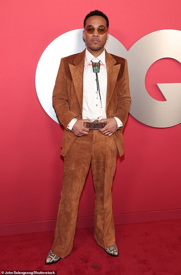 Anderson .Paak was another celebrity who had a blast with the rodeo theme in a pair of light brown trousers as well as a matching blazer