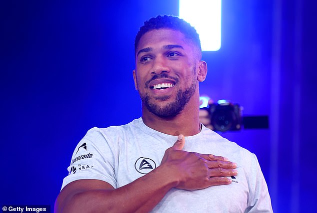 Anthony Joshua također vjeruje da će godine igrati ključnu ulogu u ishodu okršaja