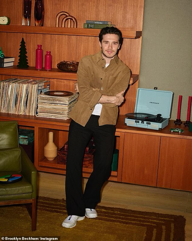 Brooklyn Beckham nastavio je pokazivati ​​svoj uspjeh kao influencer dok je u četvrtak bio model za Google na Instagramu nakon što je priznao 'naravno da sam nepo-beba'