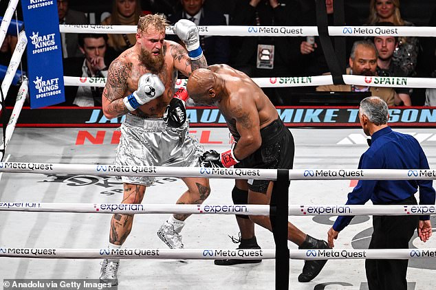 Tyson, 58, nije mogao držati korak sa svojim mlađim protivnikom i zadao mu je samo 18 udaraca