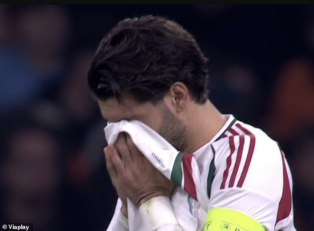 Mađarski kapetan Dominik Szoboszlai viđen je kako plače na terenu u Johan Cruyff Areni