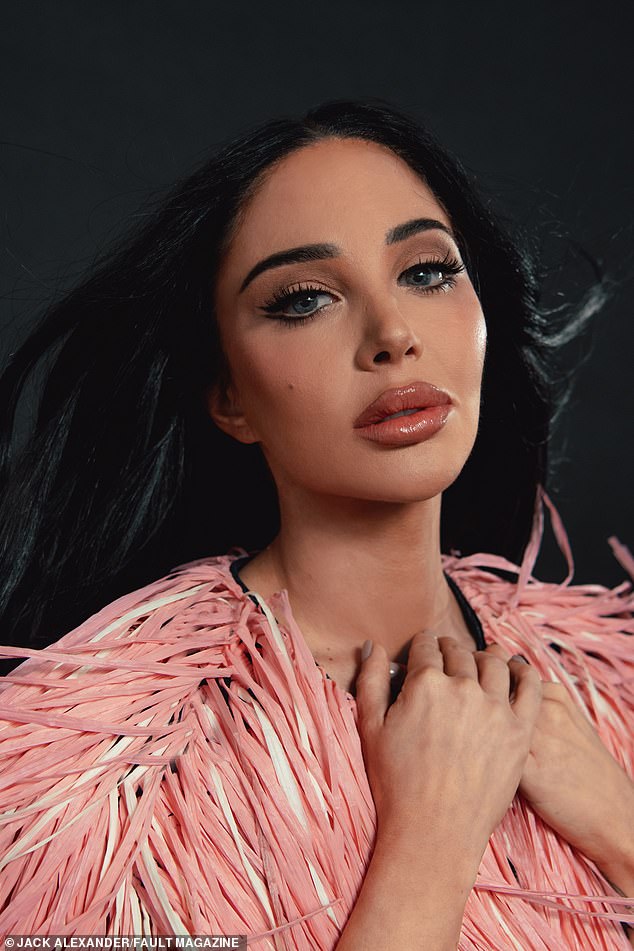 Govoreći prije svog nastupa u emisiji I'm A Celebrity, Tulisa je izjavila za publikaciju kako se sada osjeća u svojoj 'jebenoj eri'