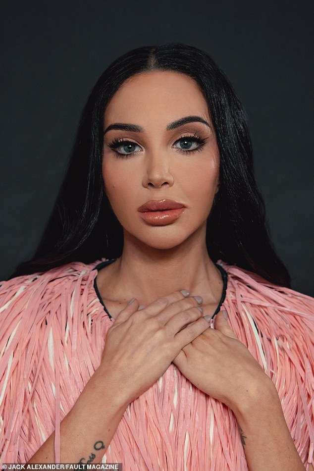 'Hoćeš li imati ludo putovanje toboganom?' Da. Pa učini to! Sve stvari koje okružuju strah oko toga, samo sam kao, 'Pa što! Samo pusti to. Učini to!', dodala je