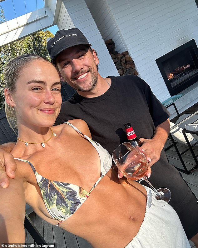 Fitness influencerica, koja je sada trudna sa svojim drugim djetetom, kaže za ovotjedno izdanje Stellar Magazina da je bila usredotočena na svoj posao, KIC, wellness aplikaciju, neko vrijeme nakon što je dočekala svog trogodišnjeg sina Harveya. Na fotografiji sa suprugom Joshom Millerom
