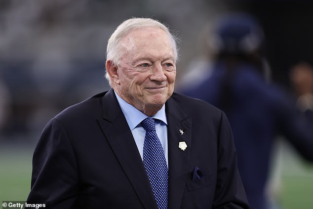 Ikona NFL-a nije mogla odoljeti da ne okrzne Jerryja Jonesa i jadnu sezonu Cowboysa