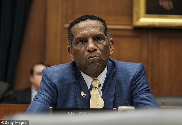 Burgess Owens, kongresmen iz Tennesseeja i bivši osvajač Super Bowla, potpisao je pismo