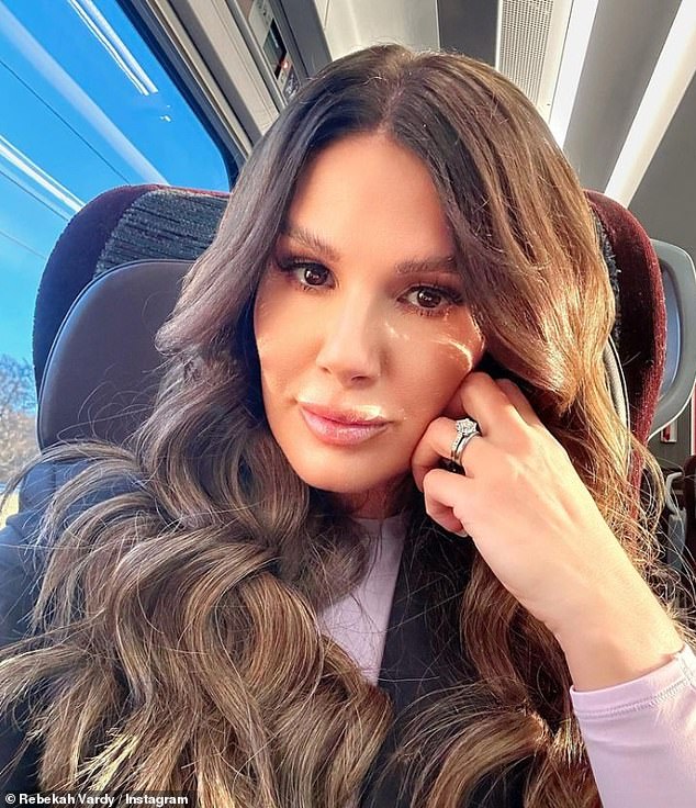 Prošle godine otkriveno je da Rebekah još uvijek treba platiti Coleenine pravne račune od gotovo 2 milijuna funti za slučaj nakon što je tužila WAG za klevetu