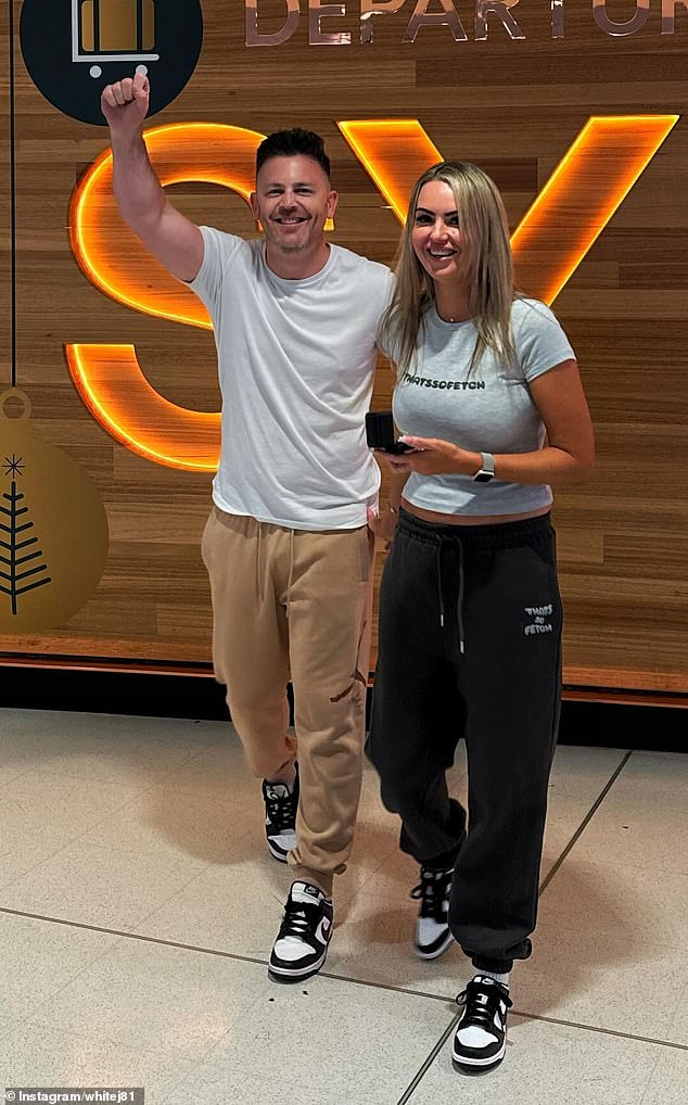 Zvijezda 10. sezone Married At First Sight Josh White, 42, (lijevo) postavio je pitanje djevojci Kylie Ann (desno) u petak