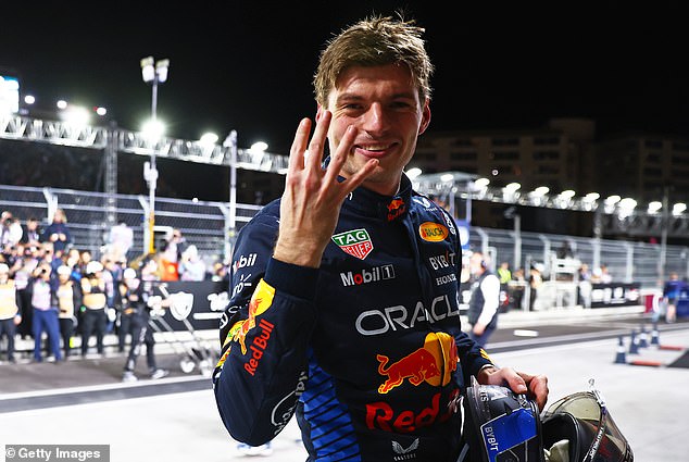 Verstappen se pridružio Juanu Manuelu Fangiu, Michaelu Schumacheru, Sebastianu Vettelu i Lewisu Hamiltonu kao tek peti vozač u povijesti Formule 1 koji je osvojio četiri uzastopna naslova svjetskog prvaka