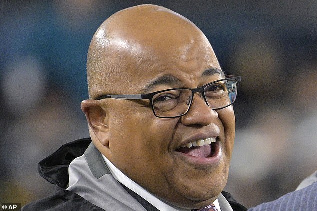 Mike Tirico otkrio je da je pretrpio ranu Ahila prošli tjedan tijekom NBC-jeve emisije 'Sunday Night Football'