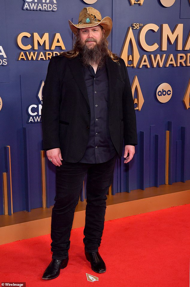 Tijekom posjeta s Alexom u bolnici, Stapleton je otpjevao Traveller, pjesmu posebnu za njega jer ju je napisao nakon smrti vlastitog oca; na slici studeni u Nashvilleu