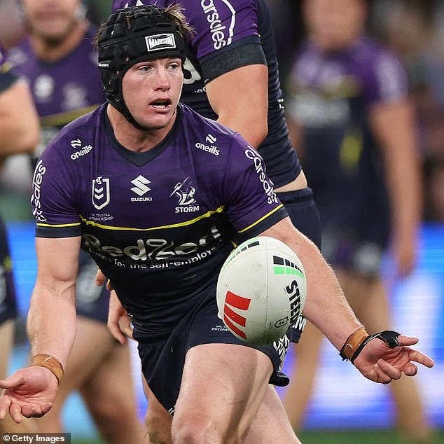 Grant, 26, surfao je na plaži First Bay na Sunshine Coastu nakon naporne sezone koja je uključivala Veliko finale NRL-a s Melbourne Stormom i Pacific Championships s Australijom