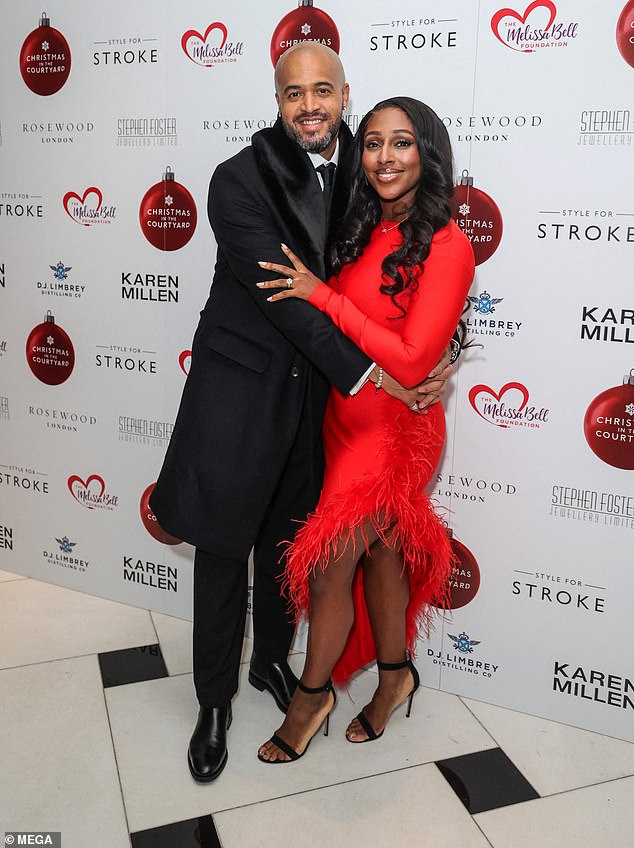 Alexandra Burke i njezin zaručnik Darren Randolph vratili su se u Rosewood London na njezin Božić u dvorištu, samo nekoliko tjedana nakon što su se zaručili u luksuznom hotelu