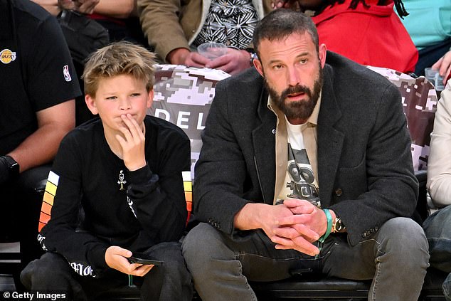 Affleck slikan s njihovim najmlađim Samuelom u studenom 2024