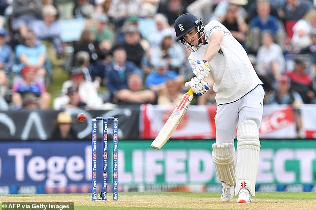 Brook je ispao pet puta tijekom izmjena, ali je vidio da mu je prosjek testa ponovno porastao iznad 60